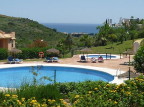 CASARES appart 2 ch dans parc tropical avec vue sur mer, montagne et piscine, Casares